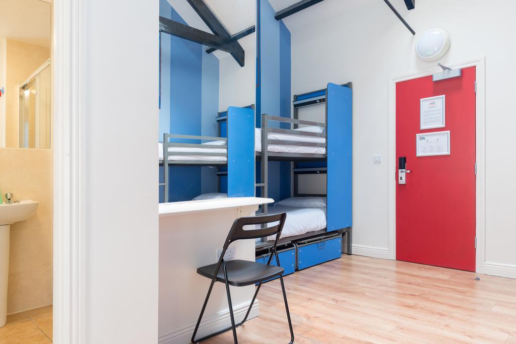 Sky Backpackers Hostel Дъблин Екстериор снимка