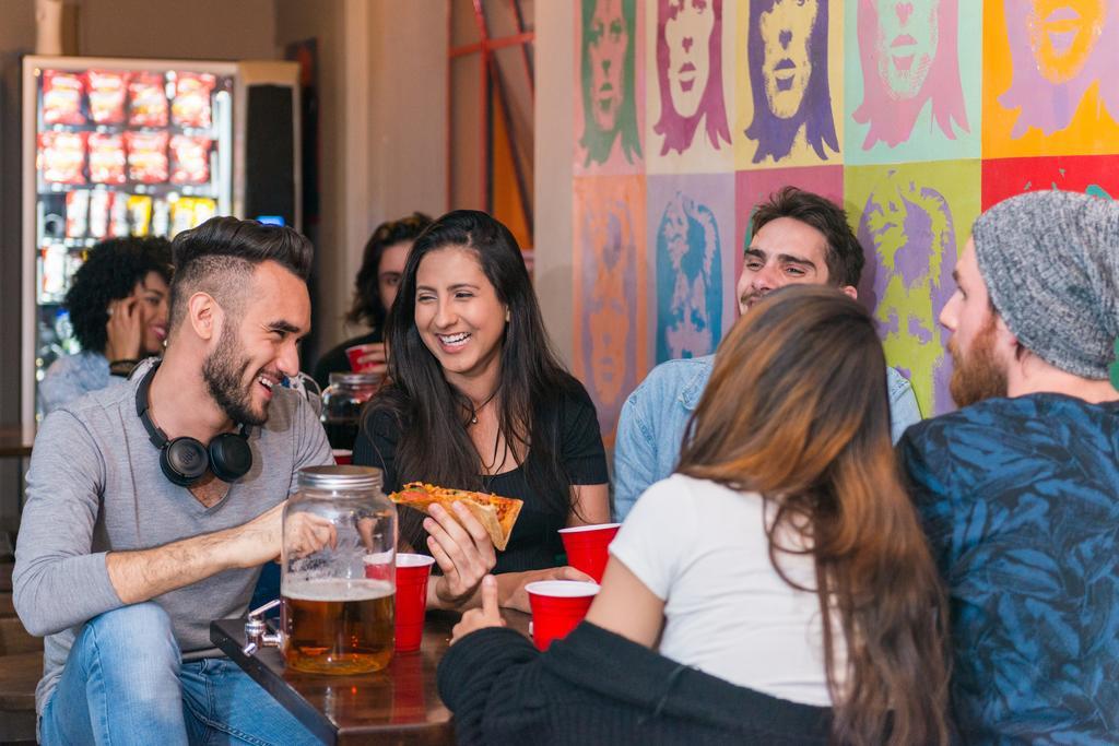 Sky Backpackers Hostel Дъблин Екстериор снимка