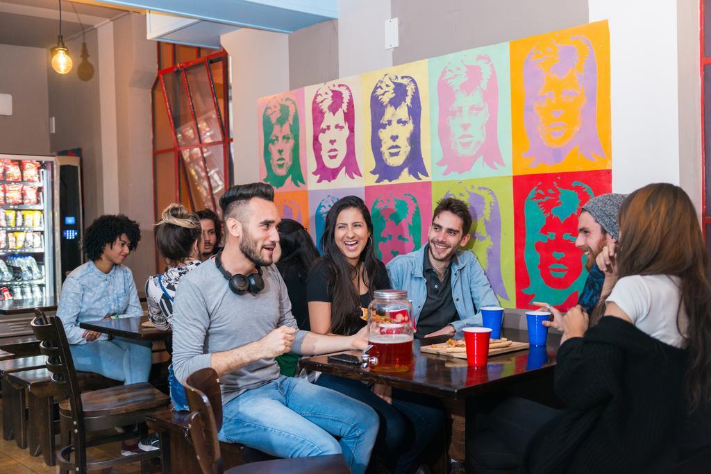 Sky Backpackers Hostel Дъблин Екстериор снимка