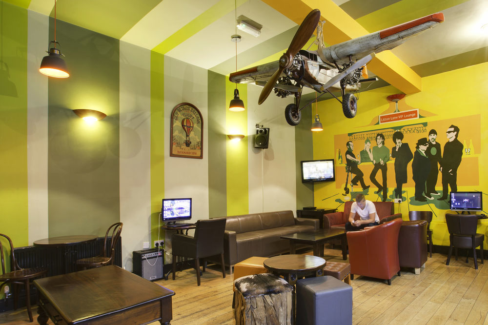 Sky Backpackers Hostel Дъблин Екстериор снимка