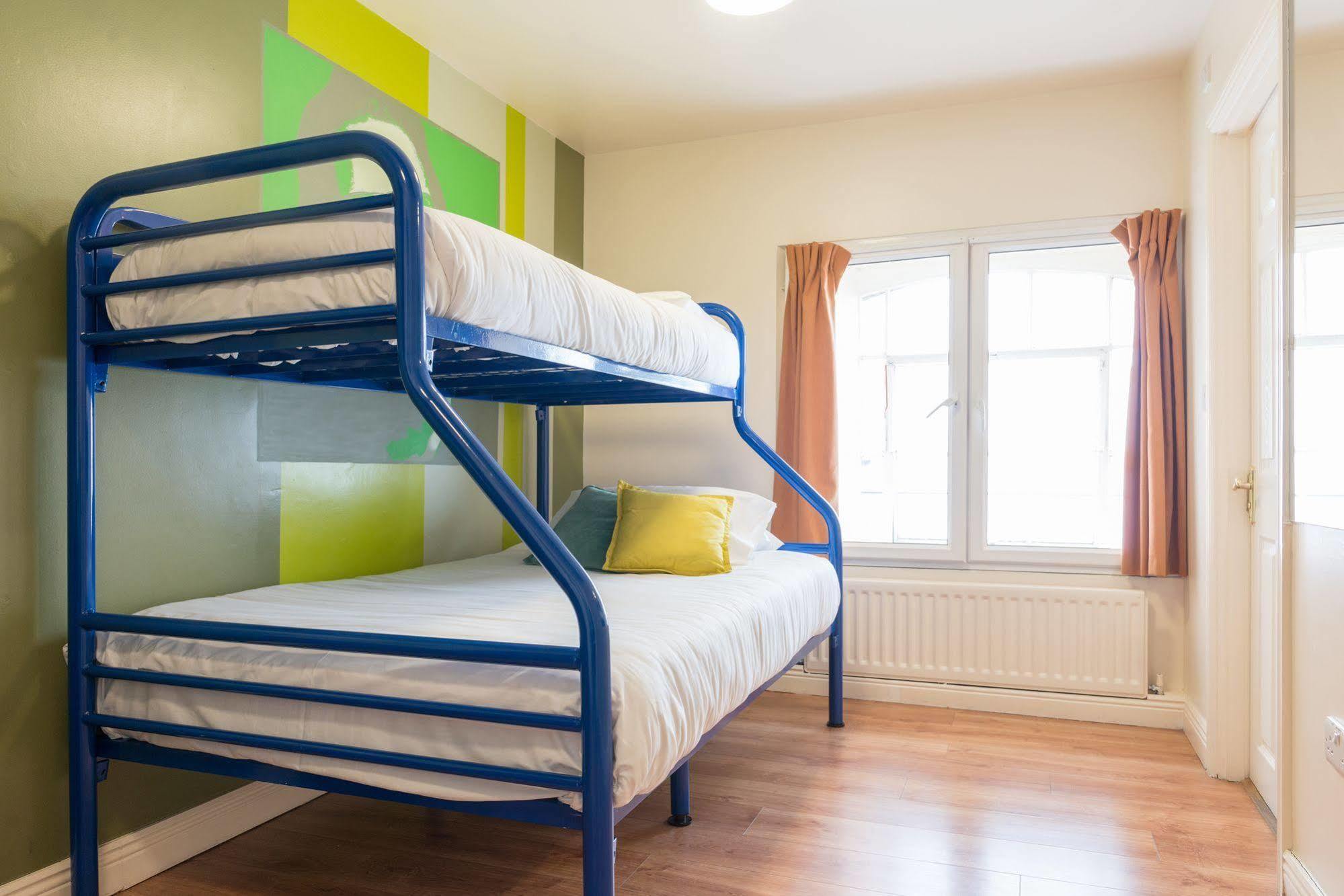 Sky Backpackers Hostel Дъблин Екстериор снимка