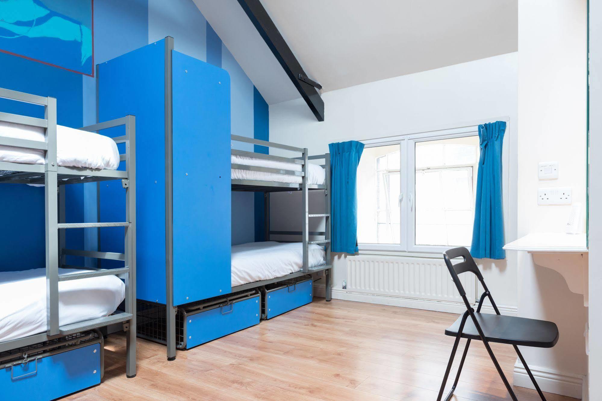 Sky Backpackers Hostel Дъблин Екстериор снимка