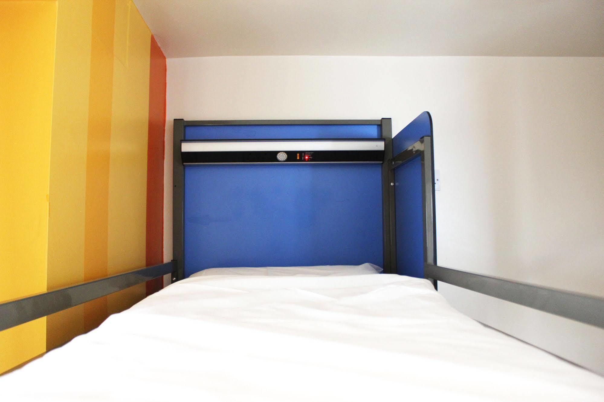 Sky Backpackers Hostel Дъблин Екстериор снимка
