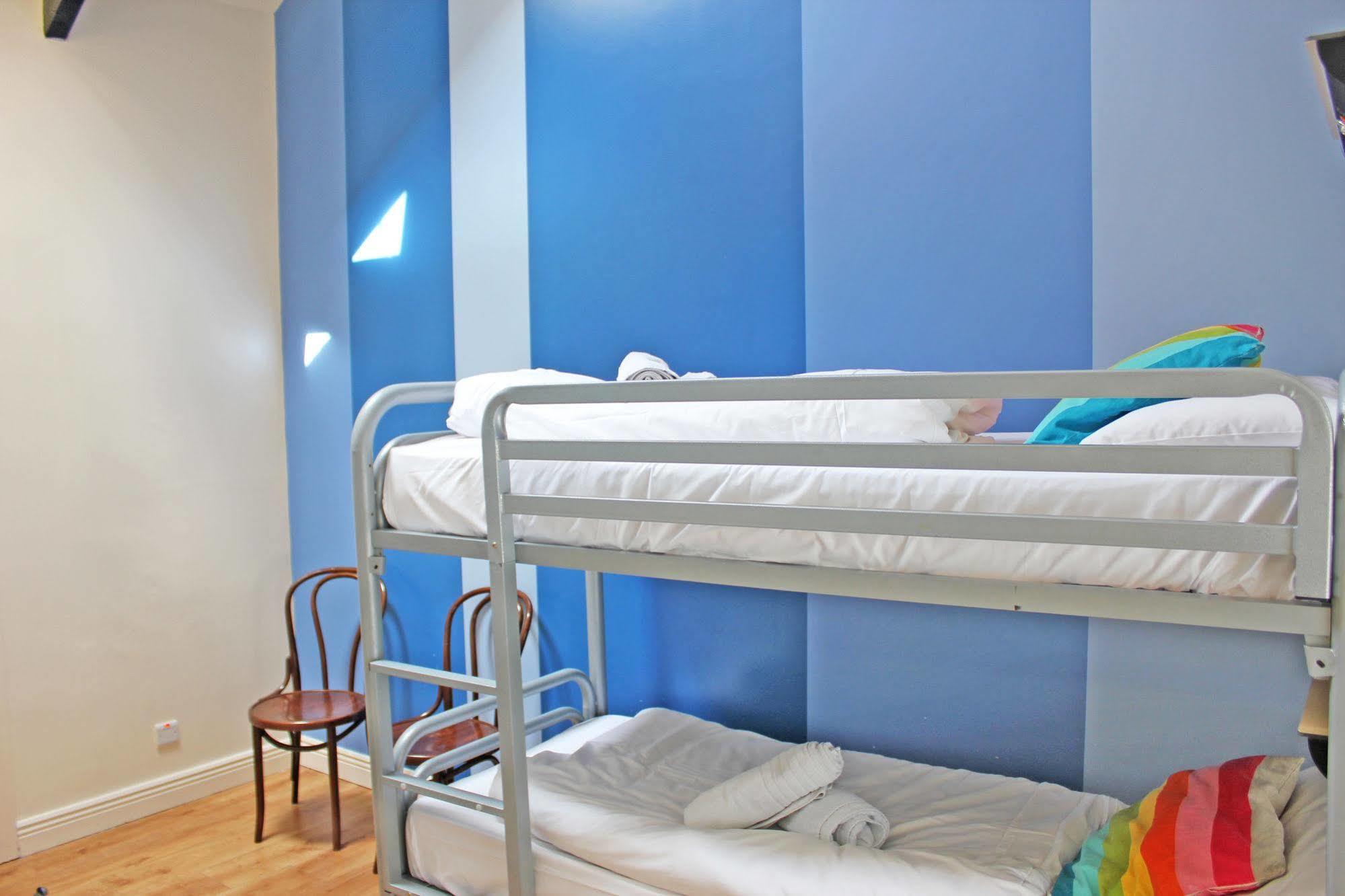 Sky Backpackers Hostel Дъблин Екстериор снимка