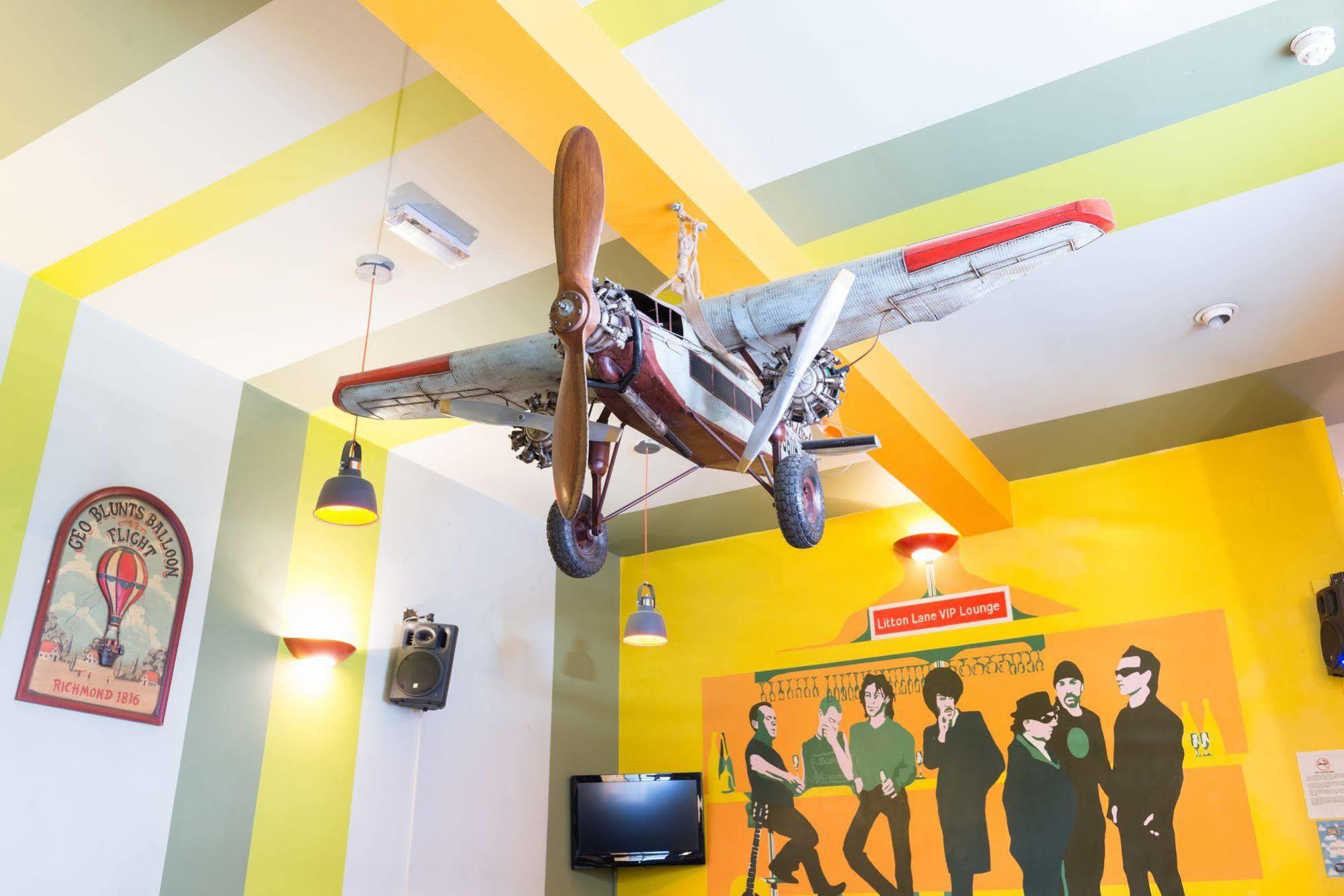 Sky Backpackers Hostel Дъблин Екстериор снимка