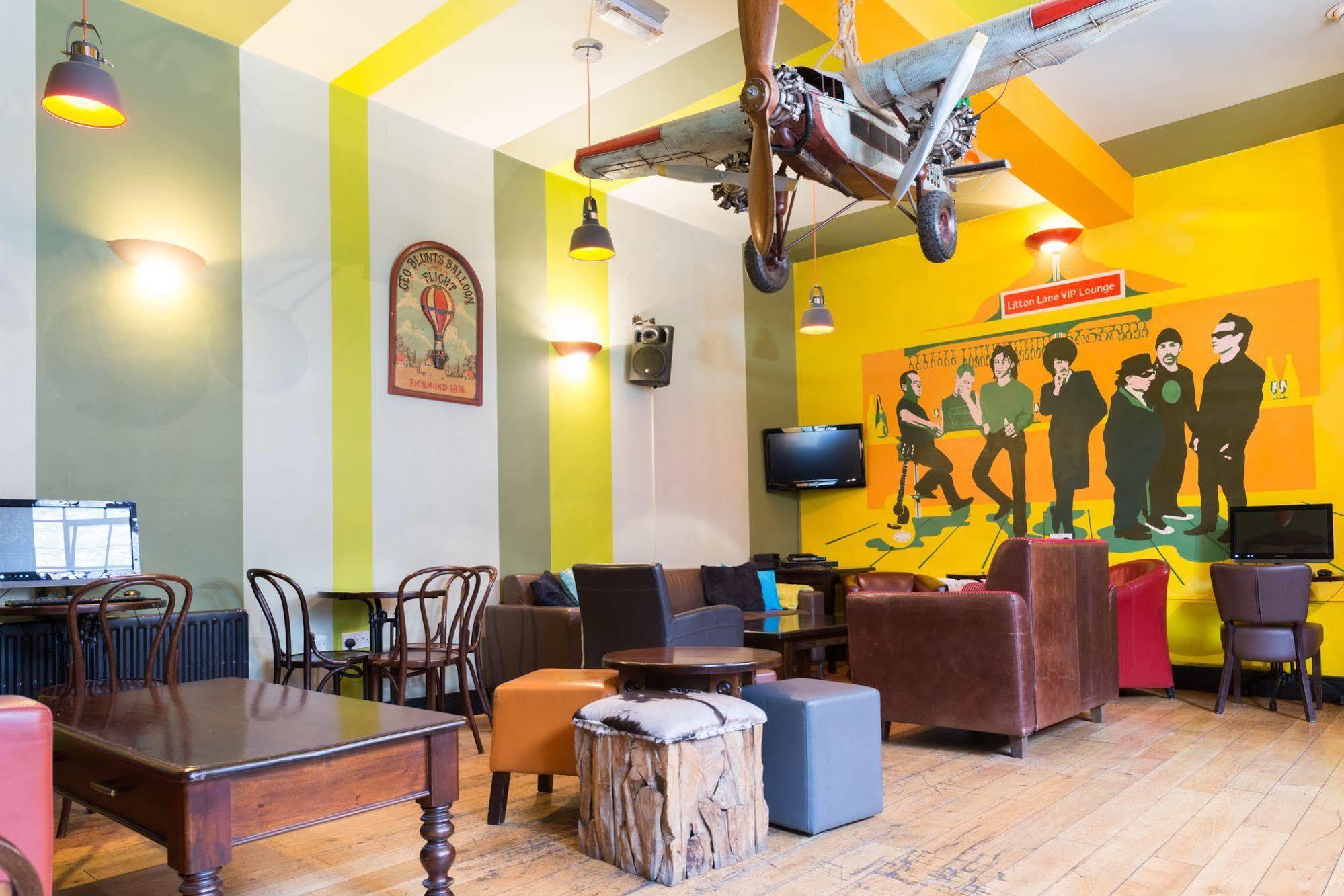 Sky Backpackers Hostel Дъблин Екстериор снимка