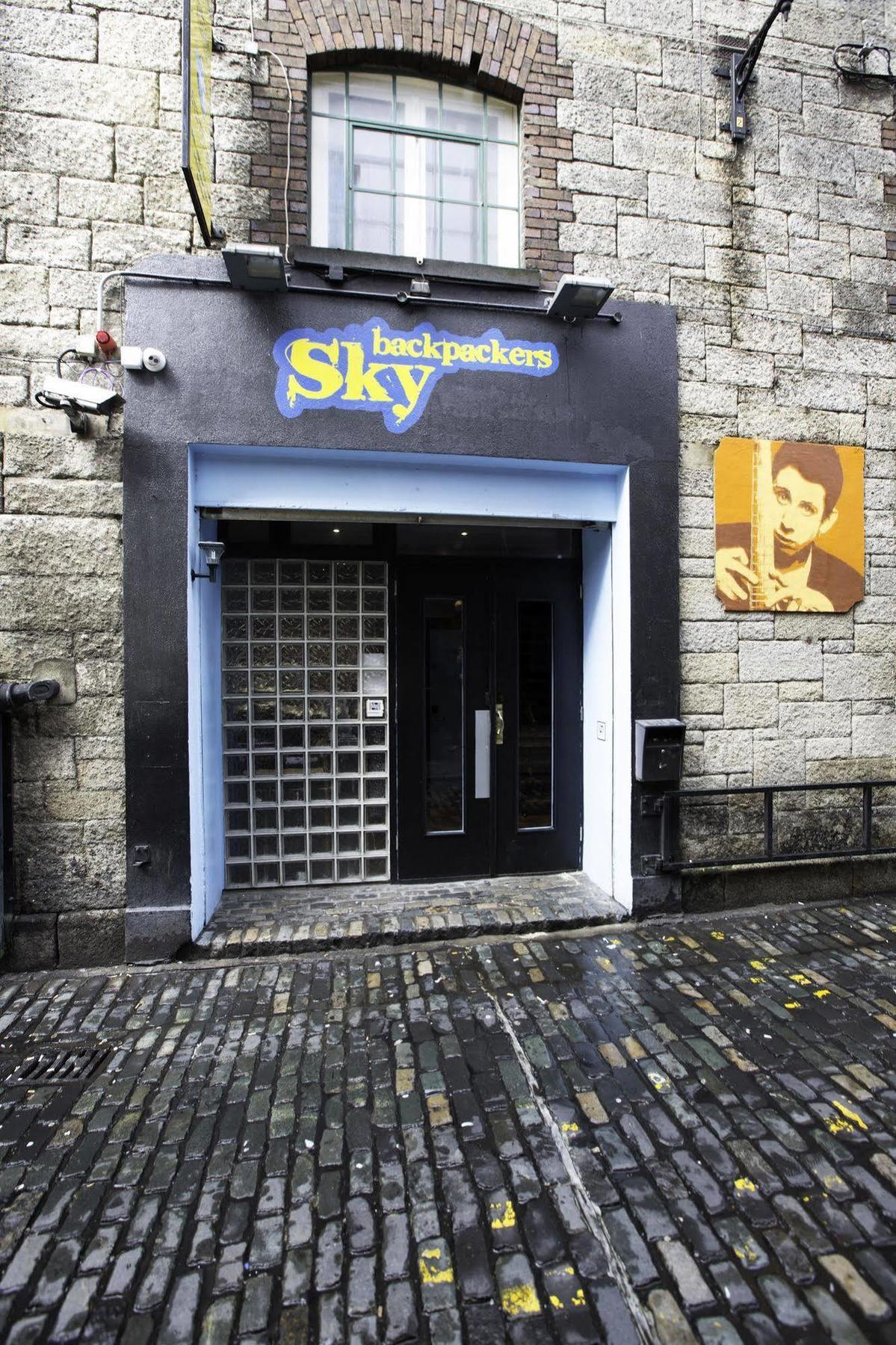 Sky Backpackers Hostel Дъблин Екстериор снимка